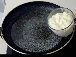 Samo sipajte JOGURT u kipuću vodu, dodajte brašno i ne morate ujutro ići u prodavnicu: Skoro NIKO za ovo ne zna!