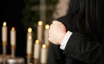 ŠTA TREBA URADITI SA ODEĆOM PREMINULOG? Veruje se da se OVO NIKAKO NE BI SMELO dirati da se POKOJNIK “ne uznemiri” ŠTA TREBA URADITI SA ODEĆOM PREMINULOG? Veruje se da se OVO NIKAKO NE BI SMELO dirati da se POKOJNIK “ne uznemiri” - featured image