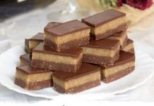 DOMAĆA BAJADERA: Bez miksera i pećnice za samo 20 minuta! DOMAĆA BAJADERA: Bez miksera i pećnice za samo 20 minuta! - featured image