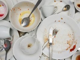 Opet odgađate pranje suđa? Možda želite znati do čega ovo vodi Opet odgađate pranje suđa? Možda želite znati do čega ovo vodi - featured image