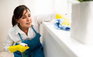 Ni soda bikarbona, ali ni sirće: Jedno sredstvo čisti bukvalno sve, izbeljuje veš, uklanja buđ i bakterije