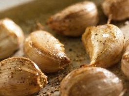 Prženi BIJELI LUK uništava maligne ćelije, liječi upale, jača imunitet: Ali samo ako ga OVAKO konzumirate Prženi BIJELI LUK uništava maligne ćelije, liječi upale, jača imunitet: Ali samo ako ga OVAKO konzumirate - featured image