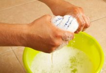 Dodajte 2 čepa alkoholnog sirćeta u kantu sa vodom: Trik u koji se kunu sve domaćice u Srbiji