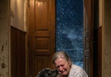 Nije imala čime da ga hrani, pa ga je prodala bogatom lovcu. Ujutru je čula grebanje na vratima i našla poruku koja ju je srušila na kolena