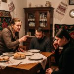 Svekrva ju je nazvala “pustom njivom” jer ne može da rodi — ali nije znala istinu koja će je naterati da zaćuti.