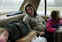 Izbacili su mene i moje tri kćerke jer nisam rodila sina – ali ono što se dogodilo poslije promijenilo je sve