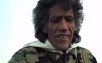 Beskućnik je stekao slavu zbog svog zlatnog glasa: A kad čujete njegovu priču naježiće vam se celo telo Beskućnik je stekao slavu zbog svog zlatnog glasa: A kad čujete njegovu priču naježiće vam se celo telo - featured image