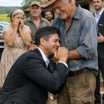 Siromašni farmer je odveo kući dječaka “bez oca i majke” i odgojio ga kao svog sina. Dvadeset pet godina kasnije, dječakov povratak šokirao je sve…