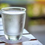 Evo zašto ne biste trebali piti vodu prije ili nakon jela