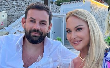 Melinina kuma ukrala šou na venčanju u Monaku: Haljina raskošnija od mladine, a njena zaova nosi torbu koja košta kao garsonjera u Srbiji – Karići izdominirali Melinina kuma ukrala šou na venčanju u Monaku: Haljina raskošnija od mladine, a njena zaova nosi torbu koja košta kao garsonjera u Srbiji - Karići izdominirali - featured image