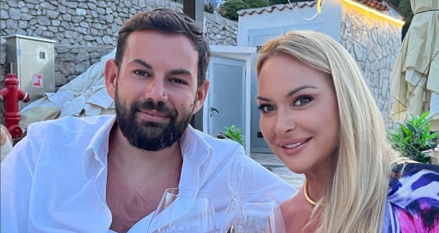 Melinina kuma ukrala šou na venčanju u Monaku: Haljina raskošnija od mladine, a njena zaova nosi torbu koja košta kao garsonjera u Srbiji - Karići izdominirali - featured image