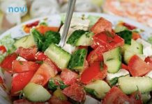 Stari recept iz bivše Jugoslavije: Zbog 1 sastojka salata od paradajza i krastavica puno ukusnija Stari recept iz bivše Jugoslavije: Zbog 1 sastojka salata od paradajza i krastavica puno ukusnija - featured image