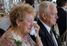 Mislila je da može osramotiti moje roditelje pred cijelom salom — a onda je njen sin ustao