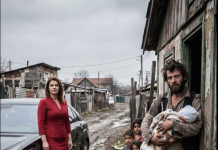 Milionerka došla u sirotinjski kvart da se obračuna sa čistačem, a onda je vidjela ko ga čeka iza vrata!