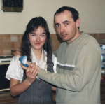 Marko iz Užica oženio 20 godina mlađu Albanku: Doveo je u selo, a ona zanemela od šoka kad je videla šta mu stoji u pasošu