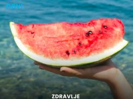Šta se događa sa nivoom šećera u krvi nakon što pojedete lubenicu Šta se događa sa nivoom šećera u krvi nakon što pojedete lubenicu - featured image