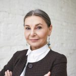 6 navika negovanih dama 50+: Oblače se elegantno, a sa godinama izgledaju sve bolje i bolje, bez kozmetike i zahvata 6 navika negovanih dama 50+: Oblače se elegantno, a sa godinama izgledaju sve bolje i bolje, bez kozmetike i zahvata - featured image