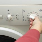 Svaka mašina za pranje veša može sušiti veš: funkcija za koju većina ljudi još uvek ne zna Svaka mašina za pranje veša može sušiti veš: funkcija za koju većina ljudi još uvek ne zna - featured image