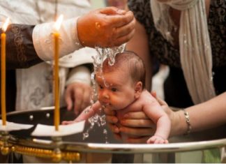 Ne birajte kuma svom djetetu prije nego što ovo provjerite: 5 stvari mogu sve promijeniti Ne birajte kuma svom djetetu prije nego što ovo provjerite: 5 stvari mogu sve promijeniti - featured image